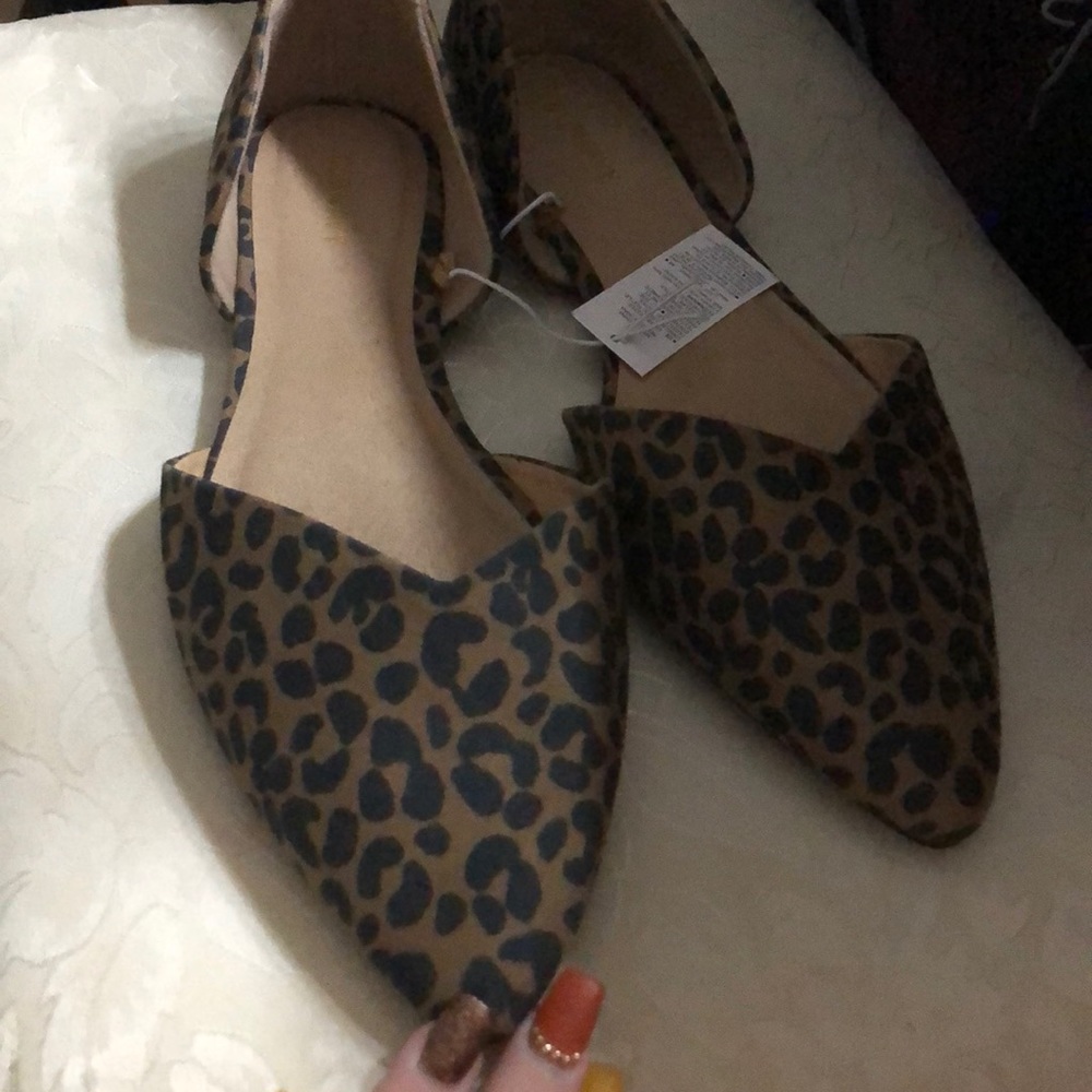 Old navy leopard print flats size 7.5